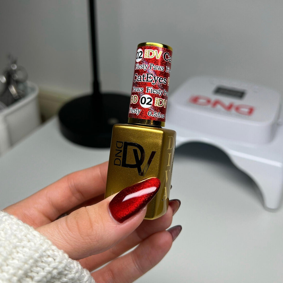 Diva 9D Cat Eyes Glass Ball #02 - Fiesty Paws