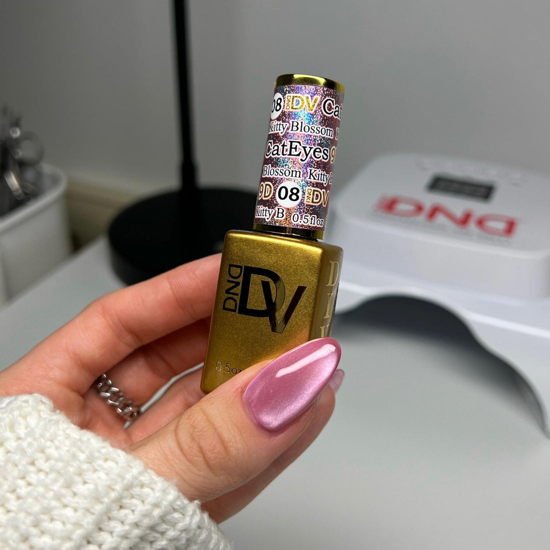 Diva 9D Cat Eyes Glass Ball #08 - Kitty Blossom