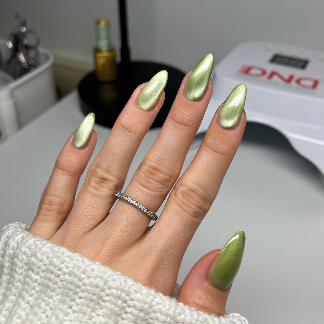 Diva 9D Cat Eyes Glass Ball #12 - Leafy Prowl