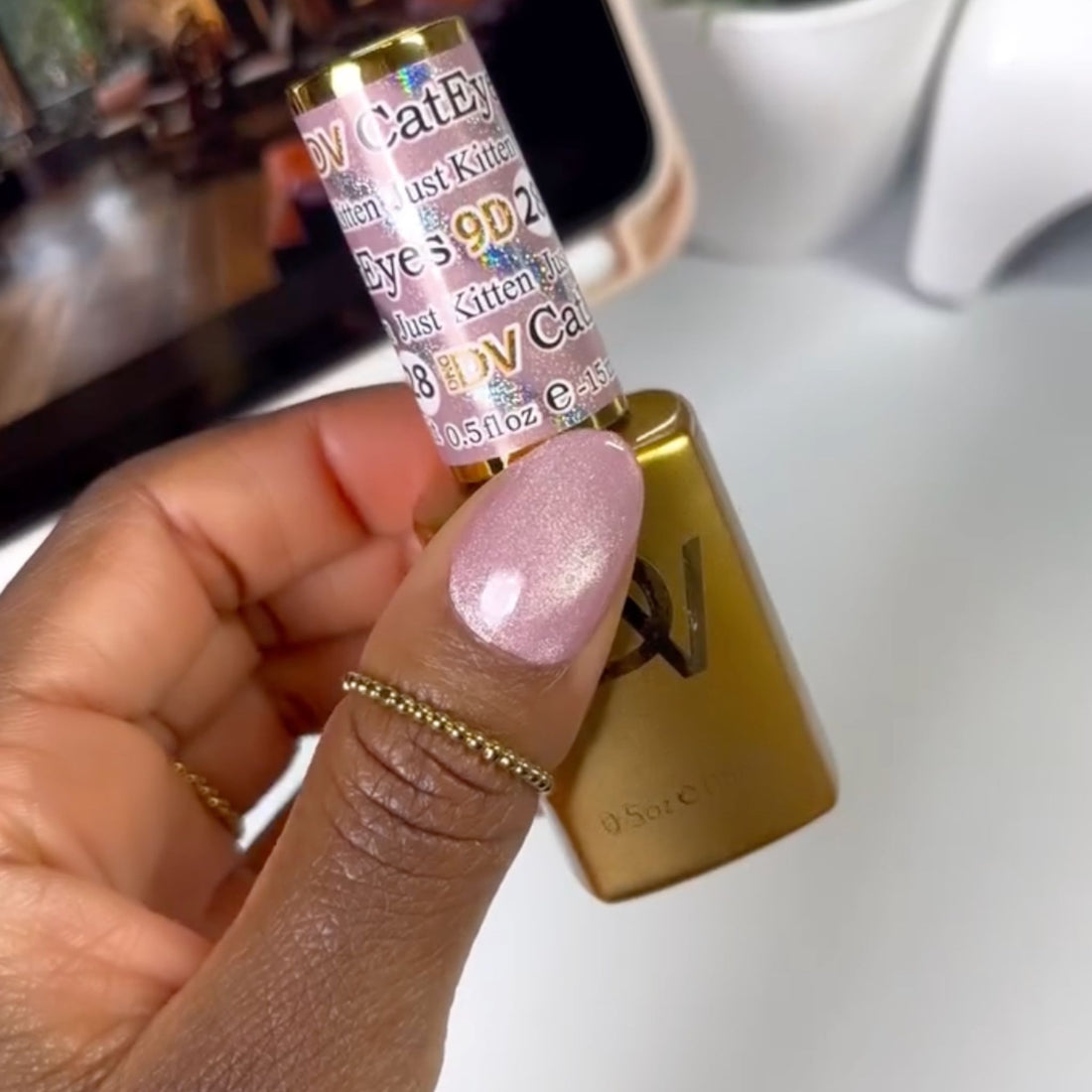 Diva 9D Cat Eyes Daydream #28 - Just Kitten