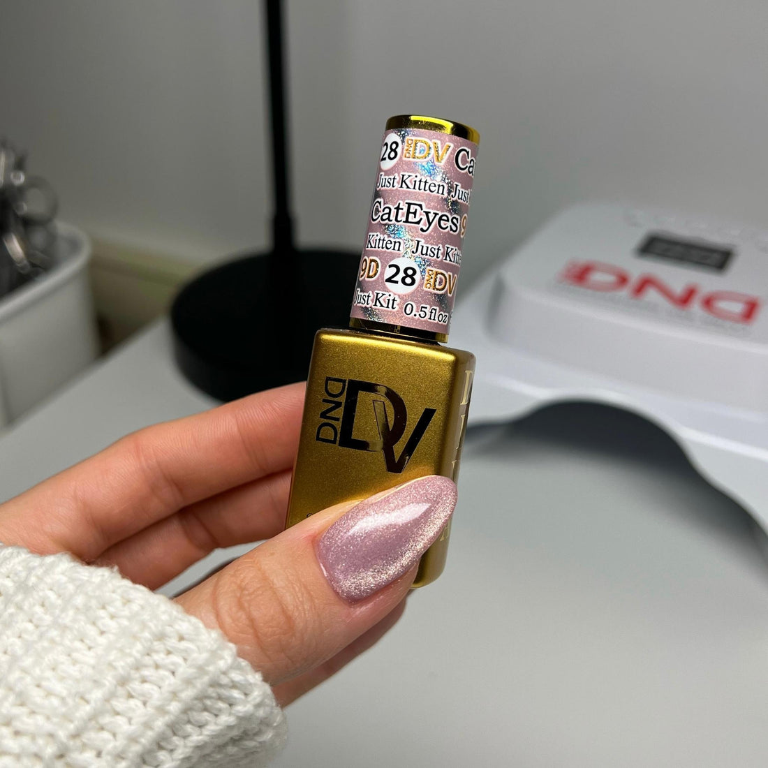 Diva 9D Cat Eyes Daydream #28 - Just Kitten