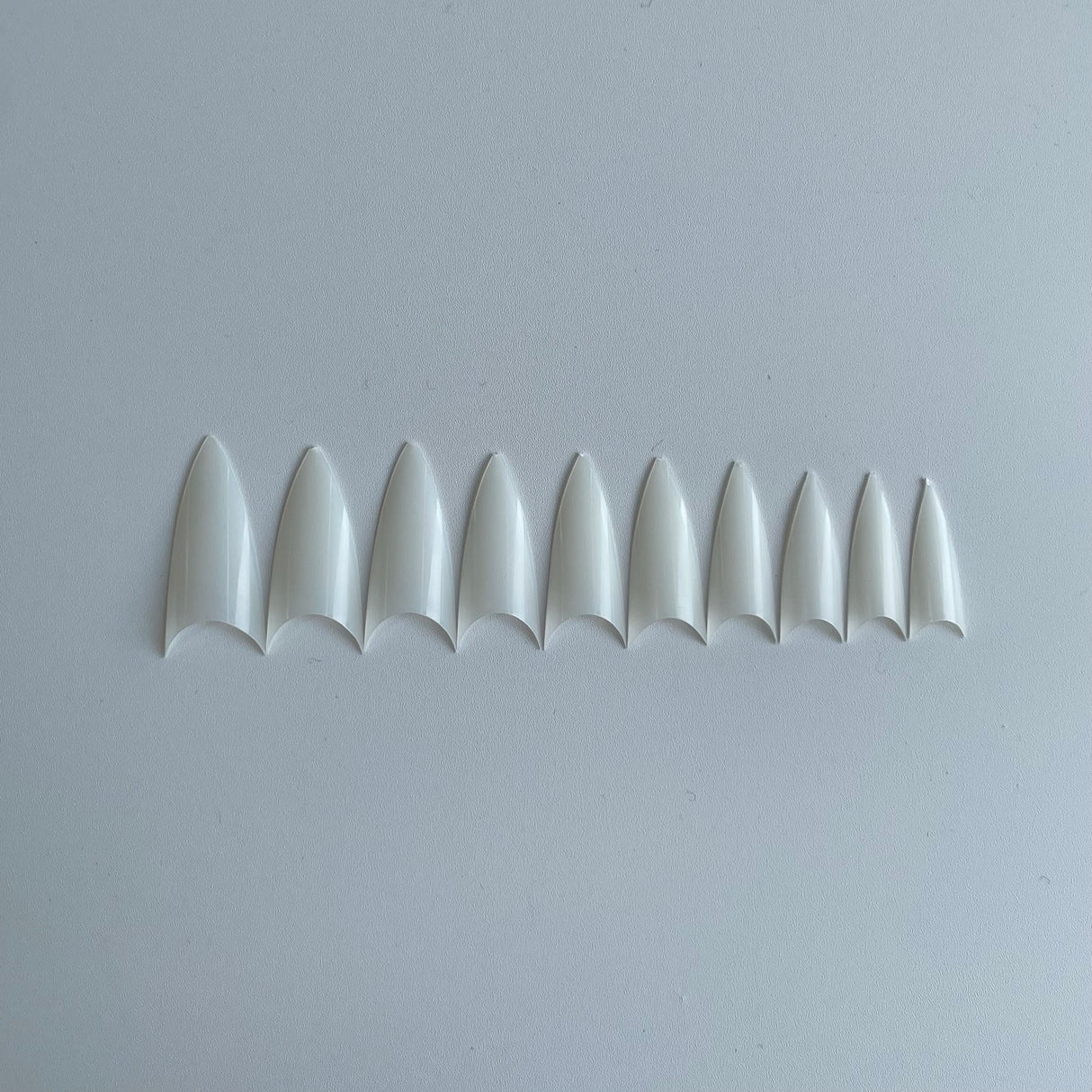 XL NO C Stiletto Natural Acrylic Nail Tips Box - 500pc