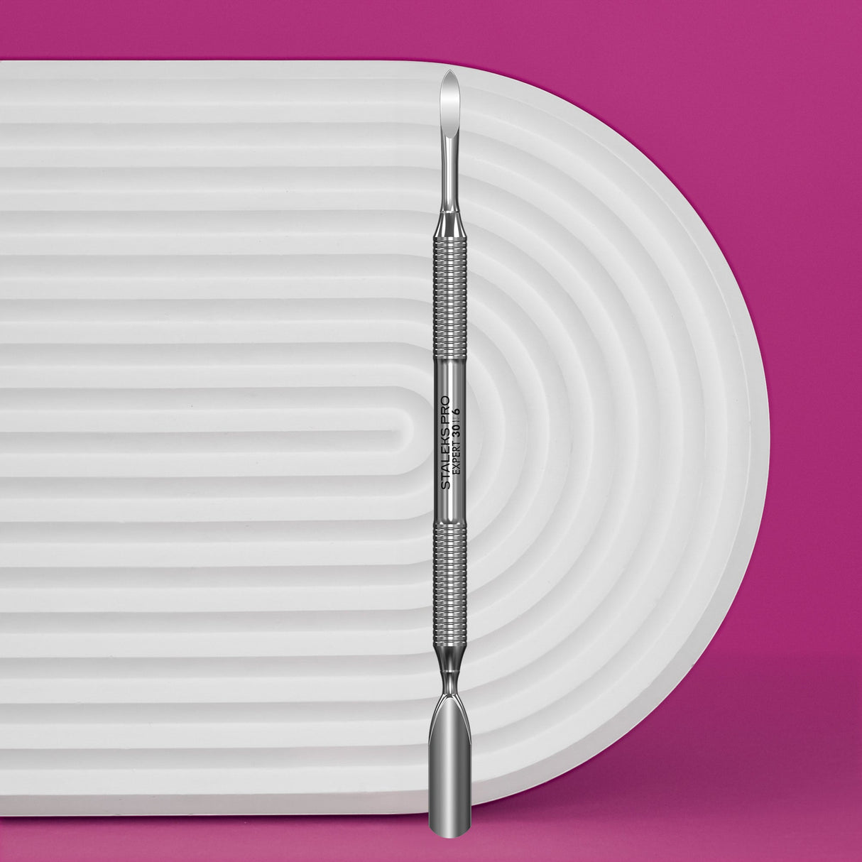 Manicure pusher EXPERT 30 TYPE 6 (rounded wide pusher and nail cleaner)