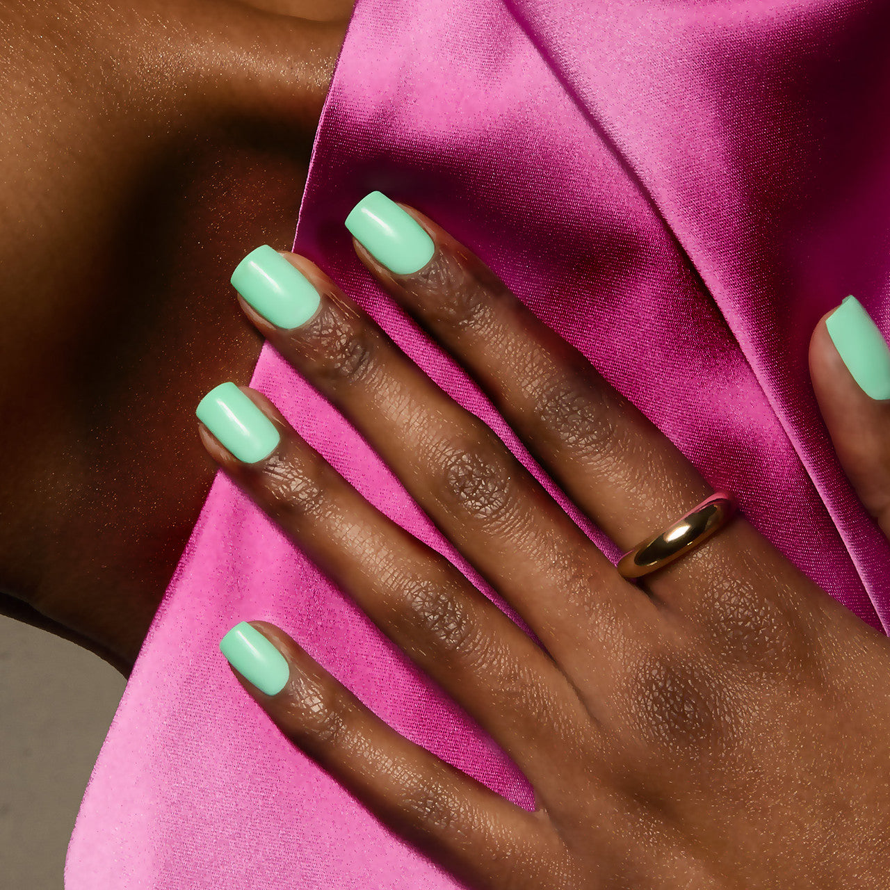 Cenote gel polish - lifestyle