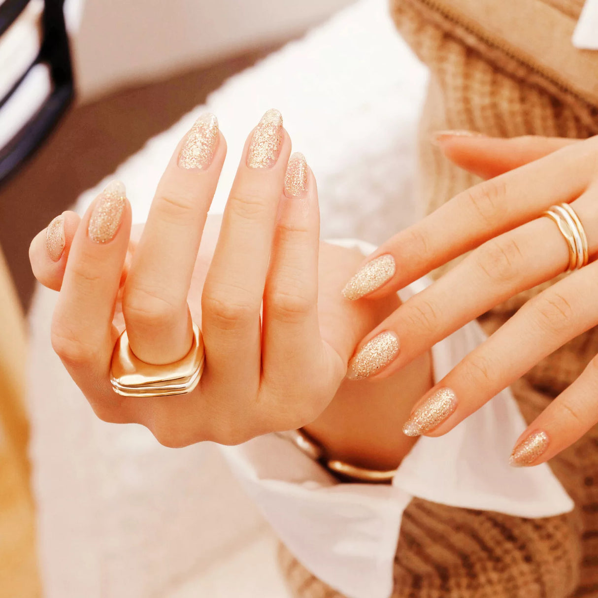 947 - ALL THAT GLITTERS IS GOLD - Gel Polish  - 15ml