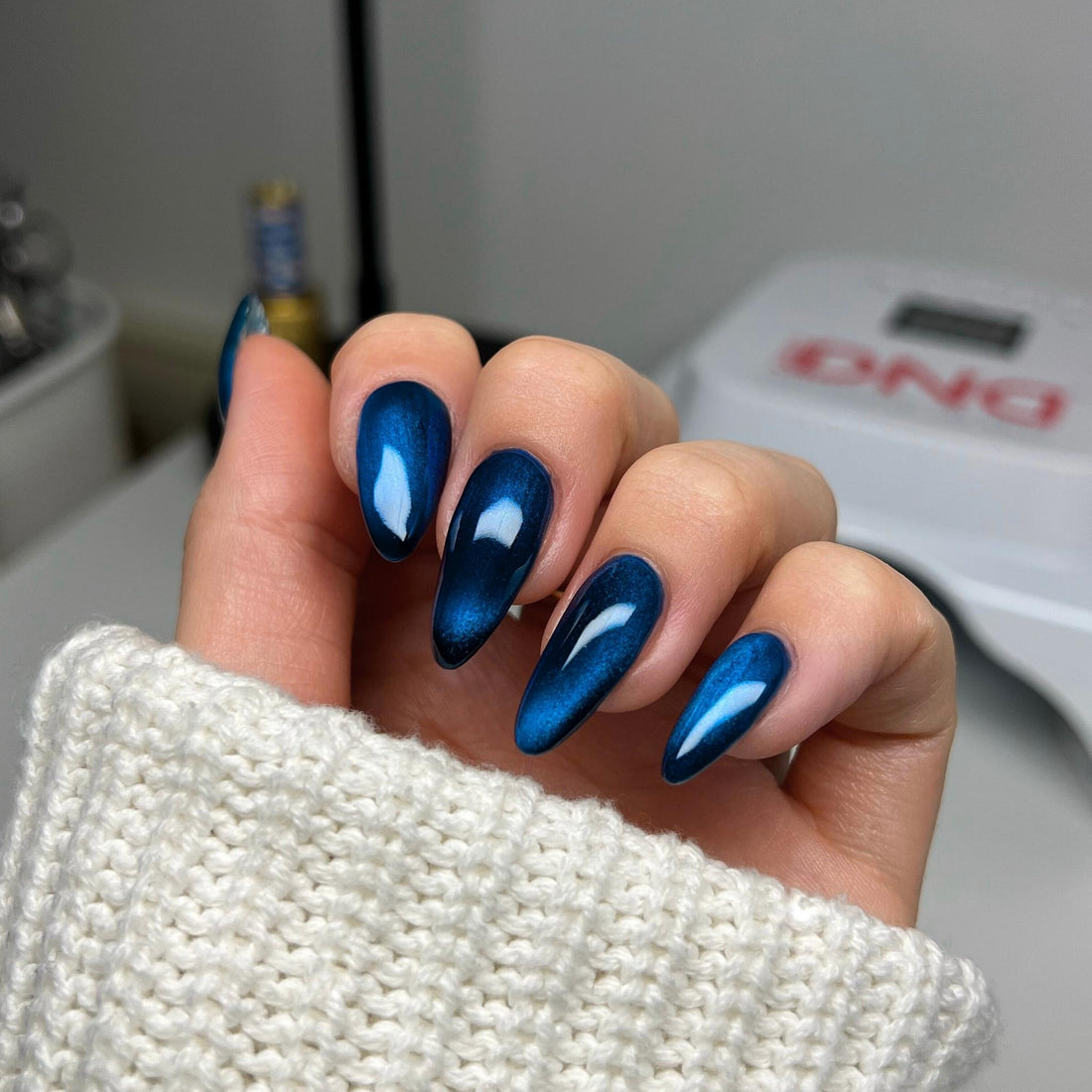 Diva 9D Cat Eyes Glass Ball #04 - Loyal To You