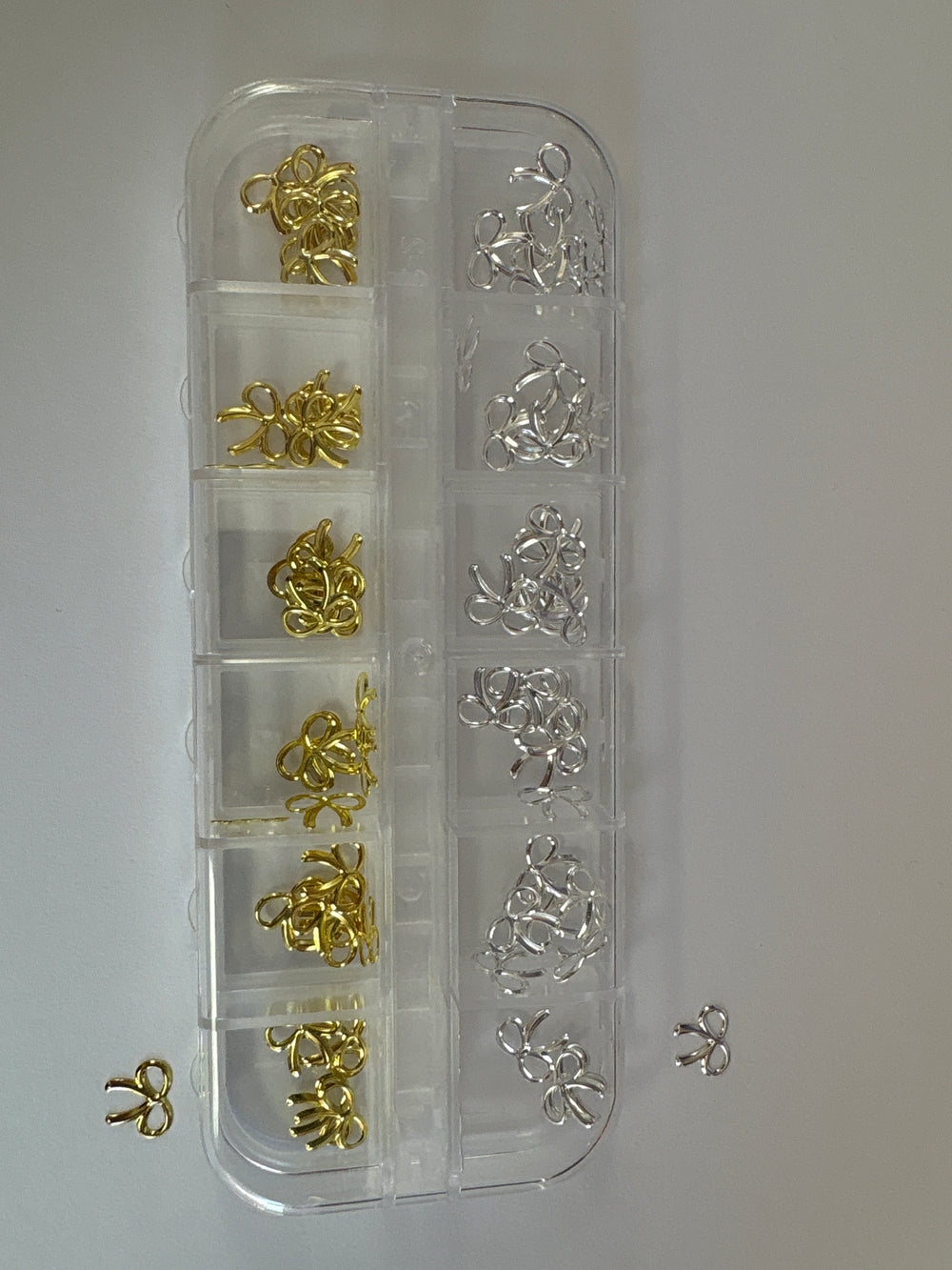 12 Grid Silver And Gold Bowties