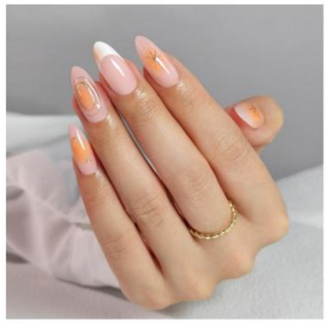 Press On Nail - Set of 32 Nails - Style 024