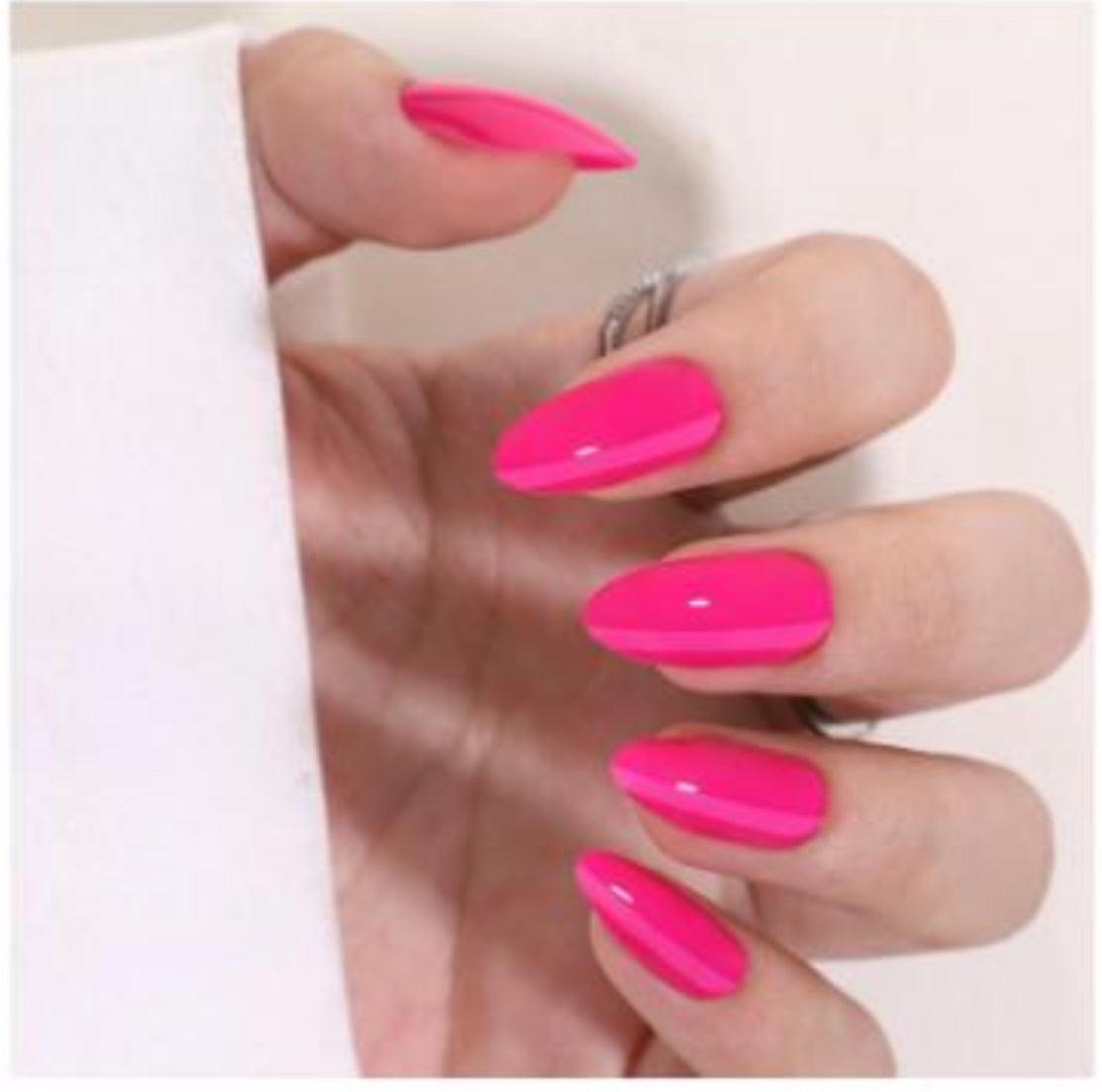 Press On Nail - Set of 32 Nails - Style 066