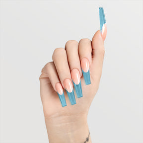Chaun Legend Hyptonic Breeze LGG09 jelly gel polish on hands
