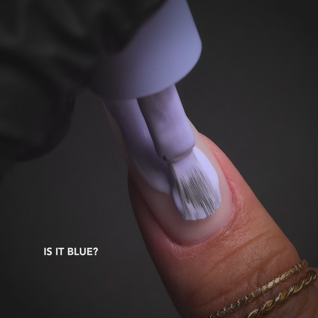 LG5048 - Is It Blue?