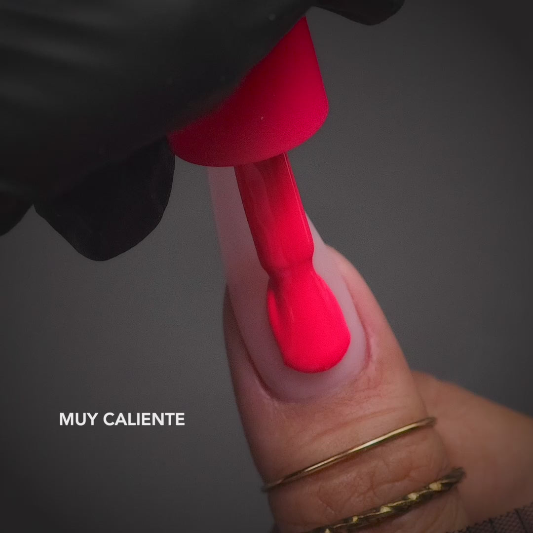 LG5052 - Muy Caliente!