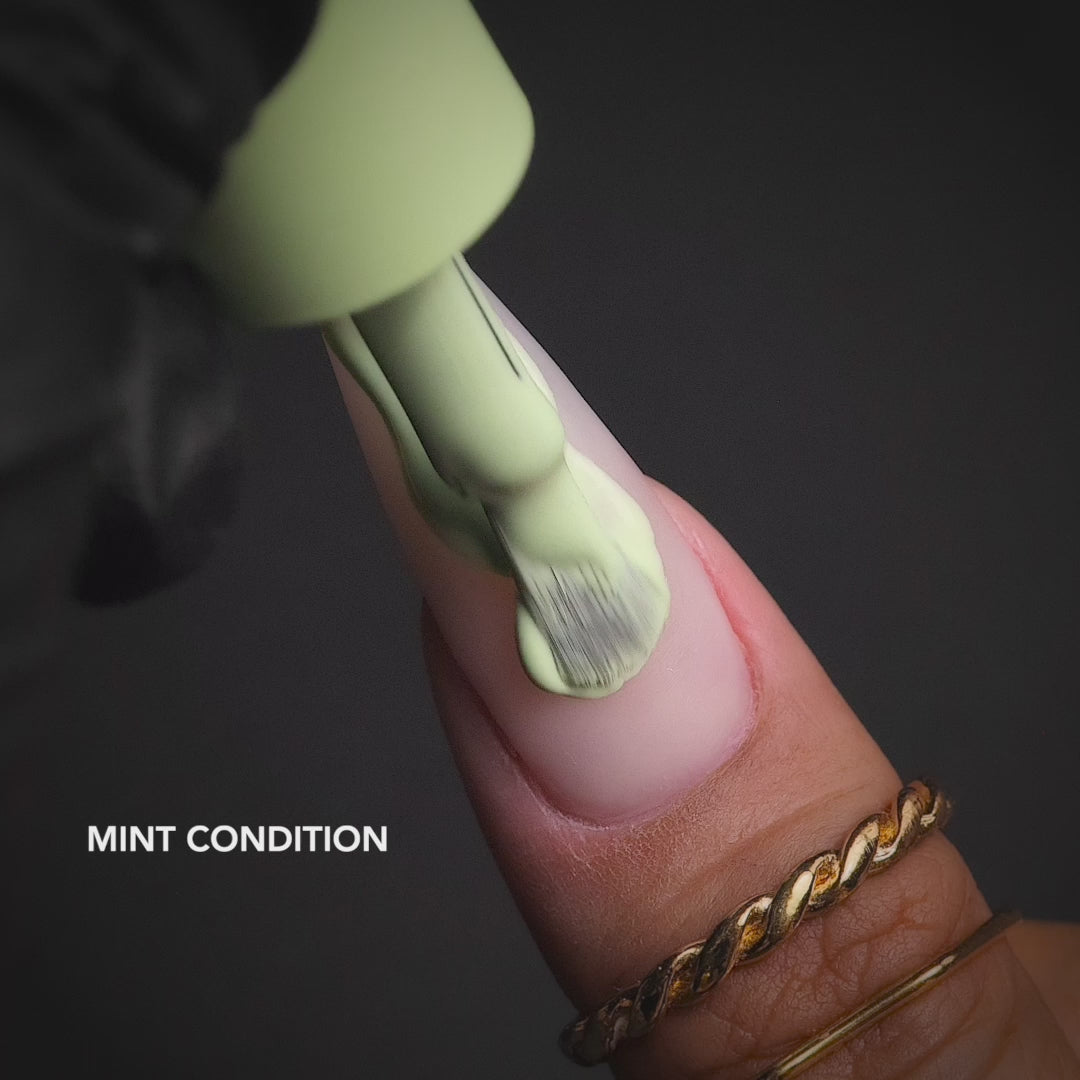 LG5043 - Mint Condition