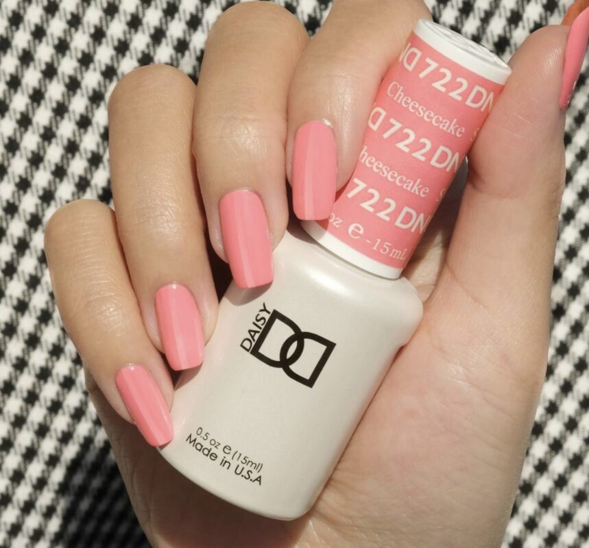 Strawberry Cheesecake #722 - DND Gel Duo – Lunali Nail Supply